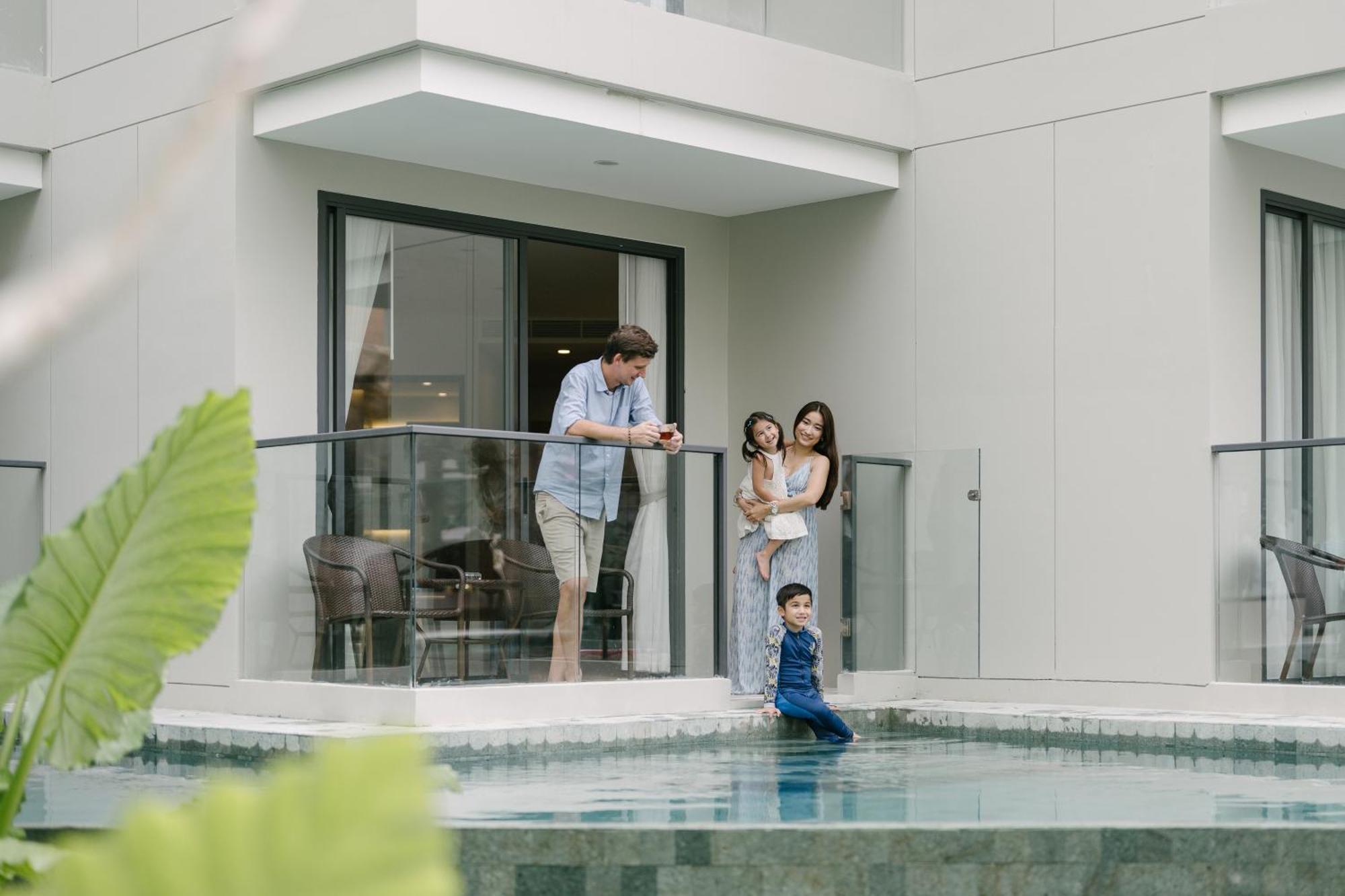 Phuket Emerald Beach Resort Karon Exteriör bild