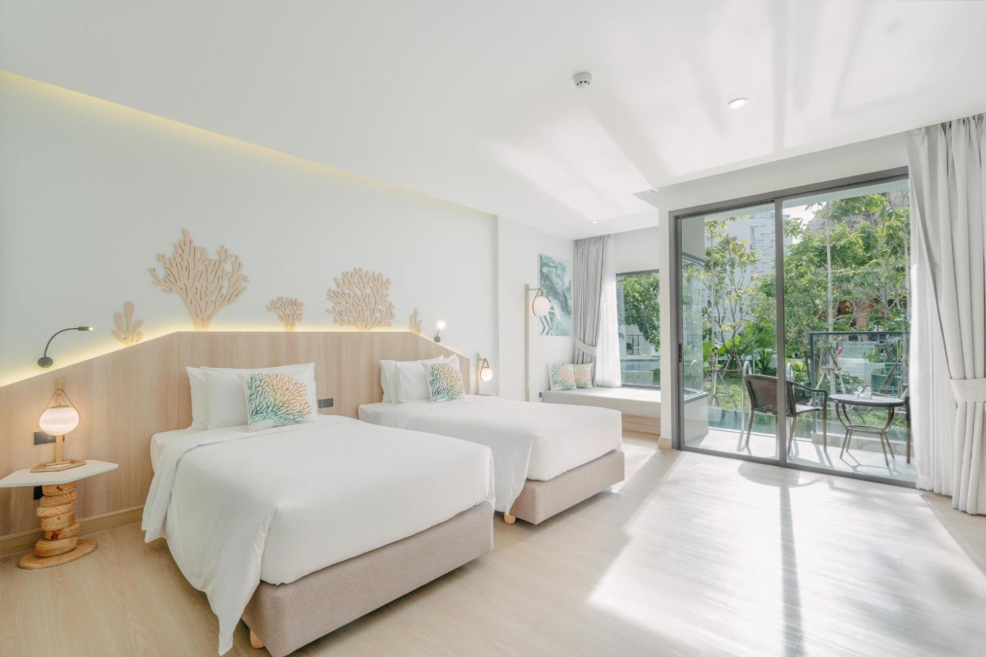 Phuket Emerald Beach Resort Karon Exteriör bild