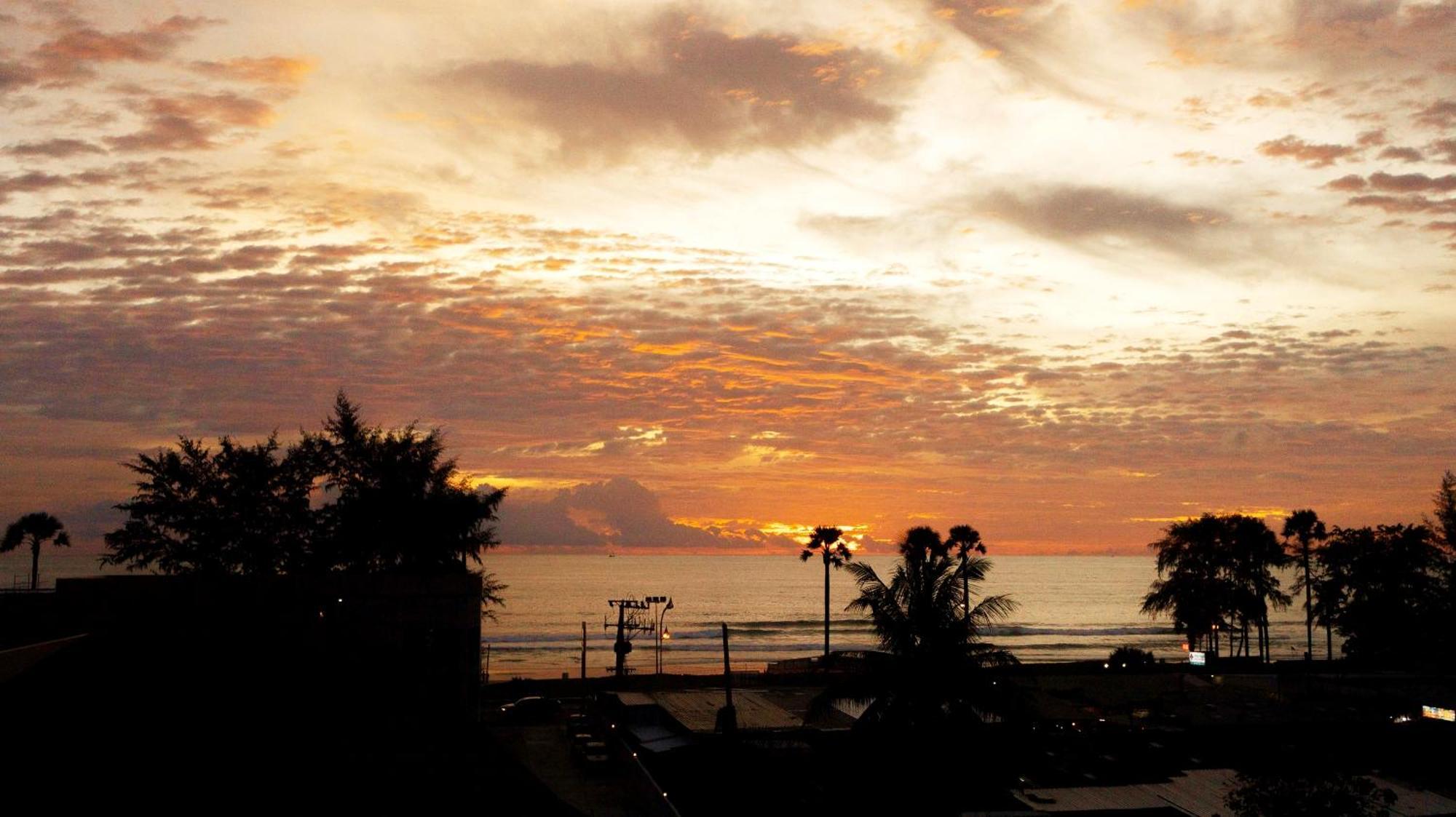 Phuket Emerald Beach Resort Karon Exteriör bild